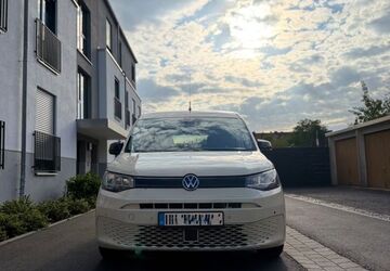 VW Caddy Maxi 329.200 km 13.999 &euro; Hanau 63452