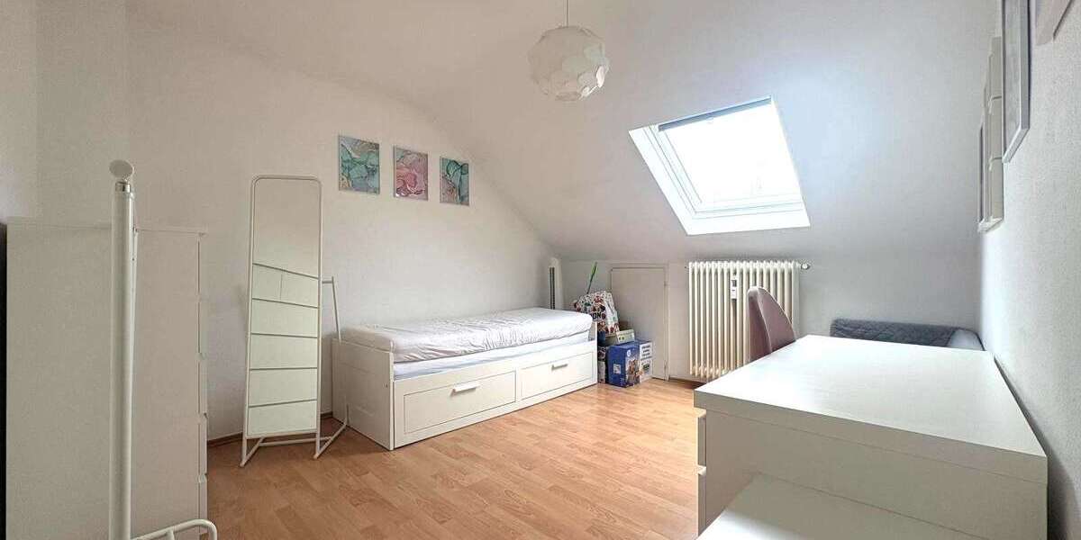 Etagenwohnung Frankfurt Bockenheim - 1 Zimmer, 16 m&sup2;, 370&euro; | Angebot:27398039