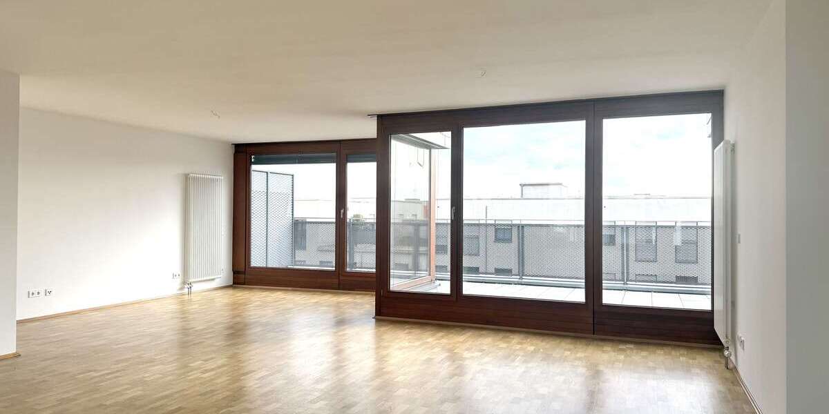 Etagenwohnung Frankfurt am Main - 4 Zimmer, 156 m&sup2;, 2.400&euro; | Angebot:27395098