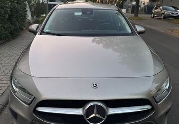 Mercedes-Benz A 180 180.000 km 16.500 &euro; Hanau 63452